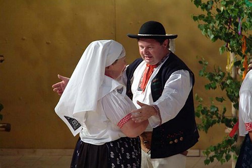 Kopftuch auf " spuszcz" gebunden